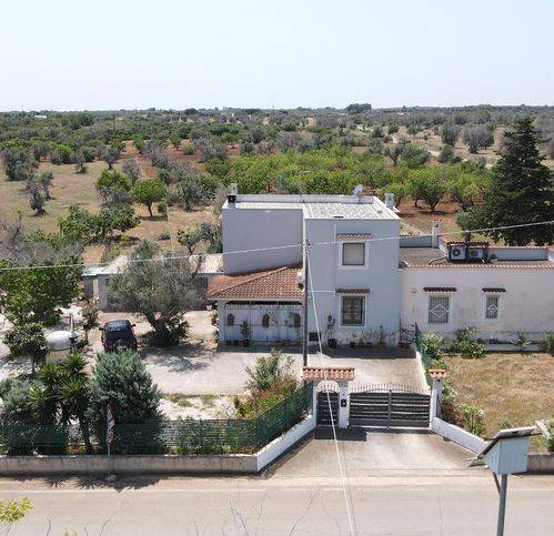 casa indipendente in vendita a Carovigno