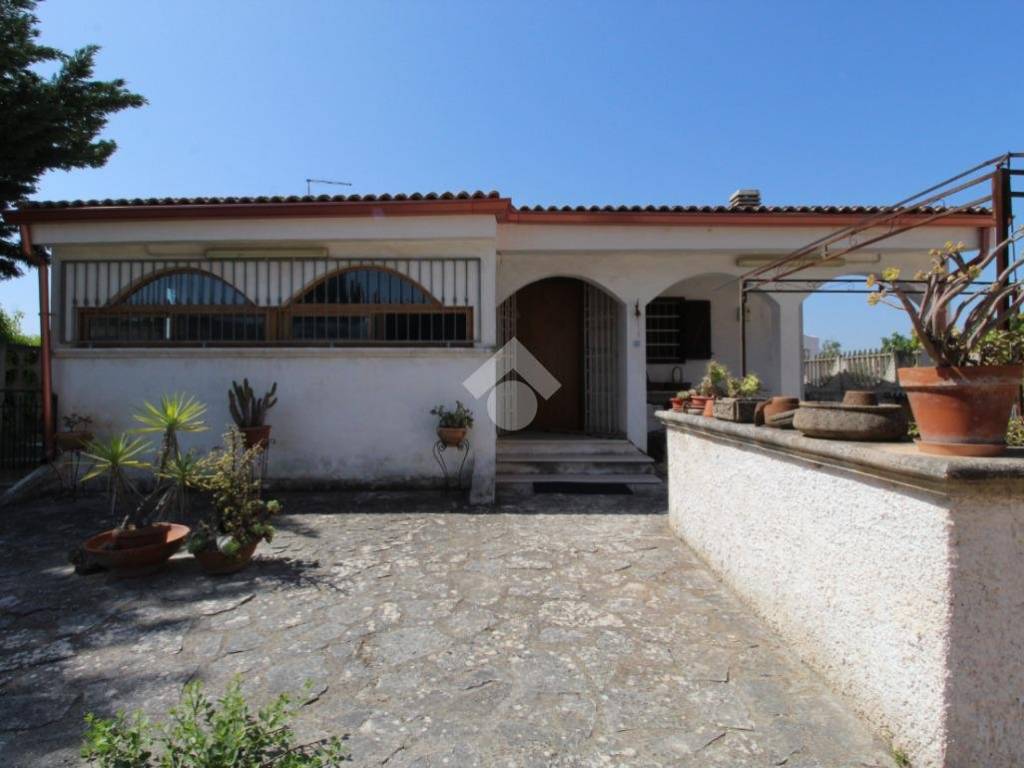 casa indipendente in vendita a Carovigno in zona Serranova