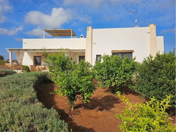 casa indipendente in vendita a Carovigno