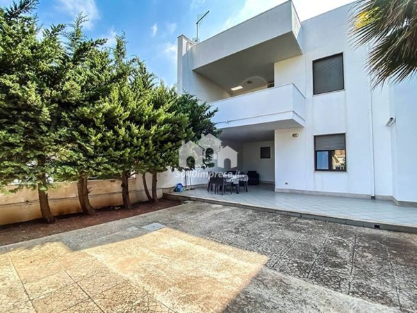 casa indipendente in vendita a Carovigno in zona Torre Santa Sabina