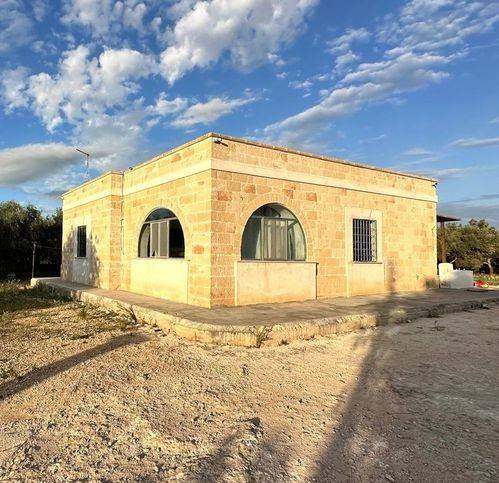 casa indipendente in vendita a Carovigno in zona Torre Santa Sabina