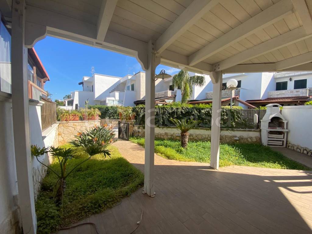 casa indipendente in vendita a Carovigno