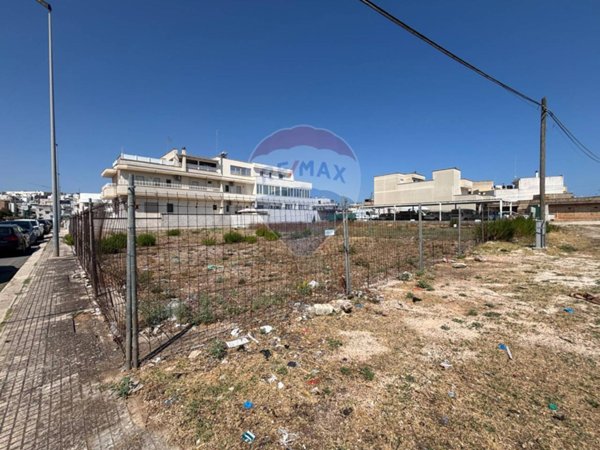 terreno edificabile in vendita a Carovigno