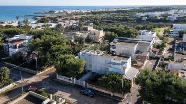 casa indipendente in vendita a Carovigno in zona Torre Santa Sabina
