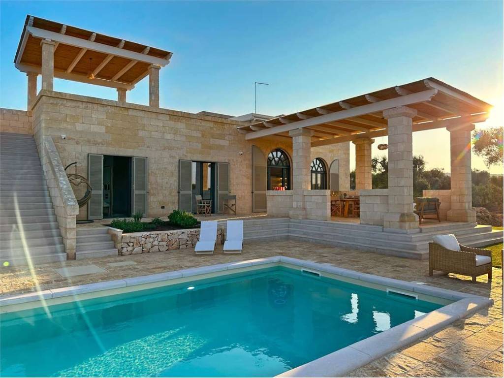 casa indipendente in vendita a Carovigno