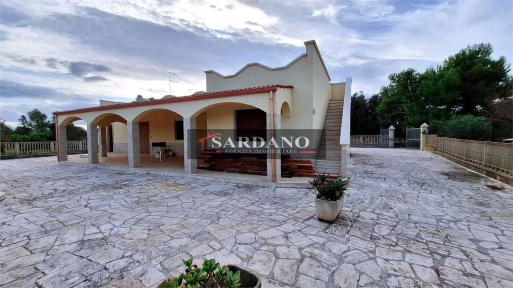 casa indipendente in vendita a Carovigno