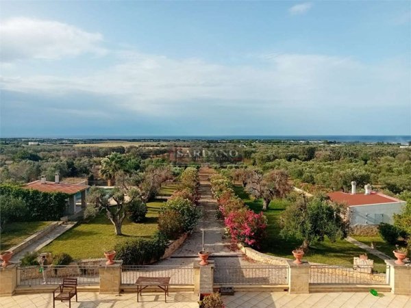 casa indipendente in vendita a Carovigno
