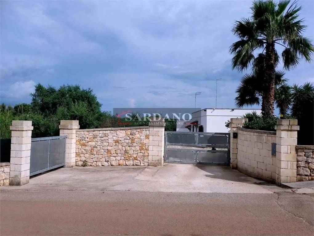 casa indipendente in vendita a Carovigno