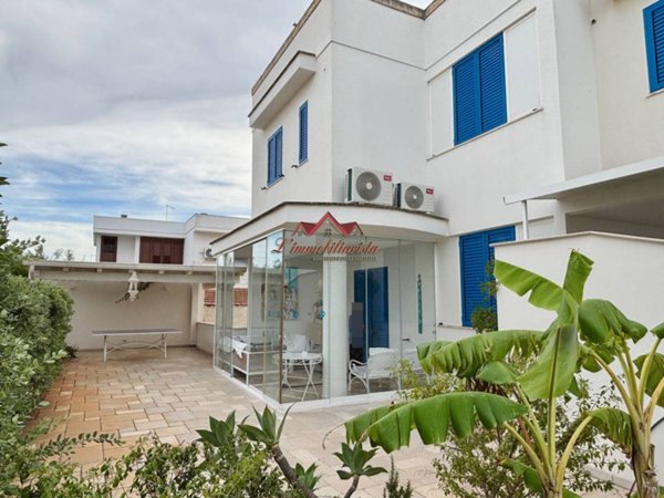 casa indipendente in vendita a Carovigno in zona Torre Santa Sabina