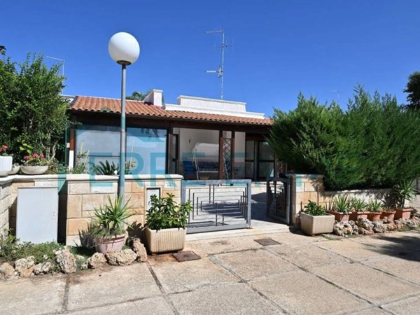 casa indipendente in vendita a Carovigno