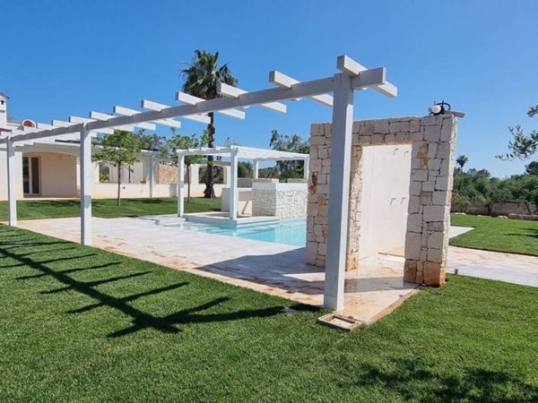 casa indipendente in vendita a Carovigno