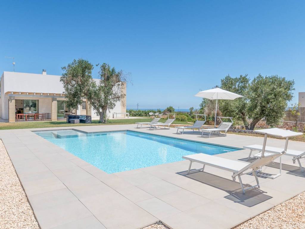 casa indipendente in vendita a Carovigno