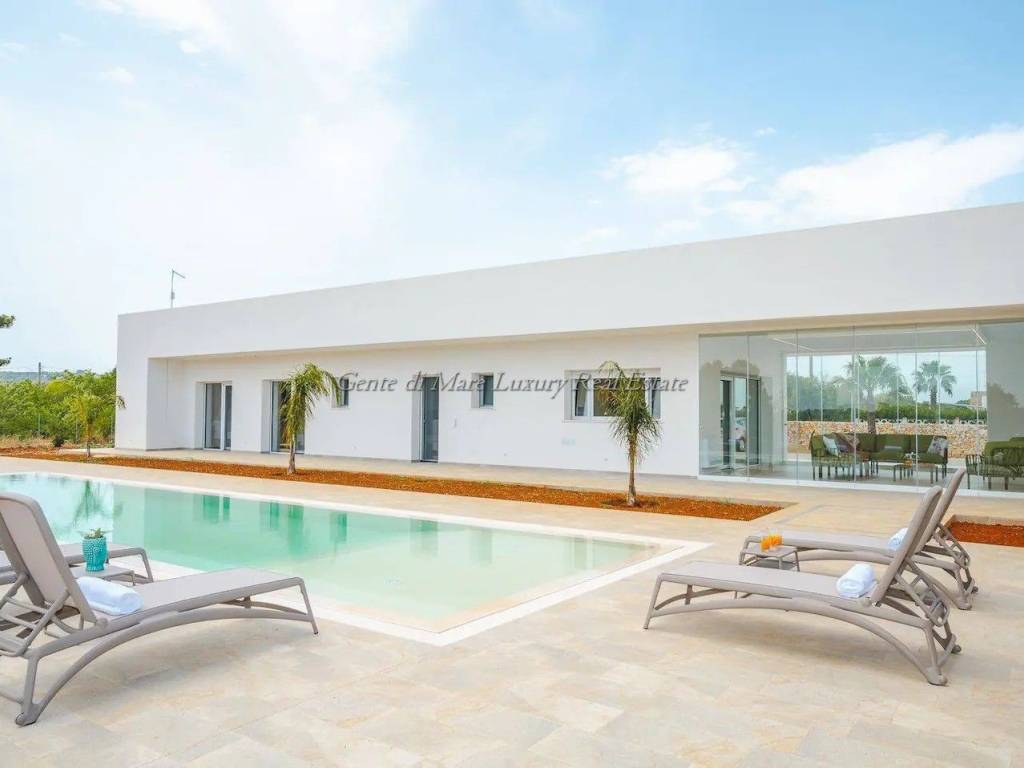 casa indipendente in vendita a Carovigno