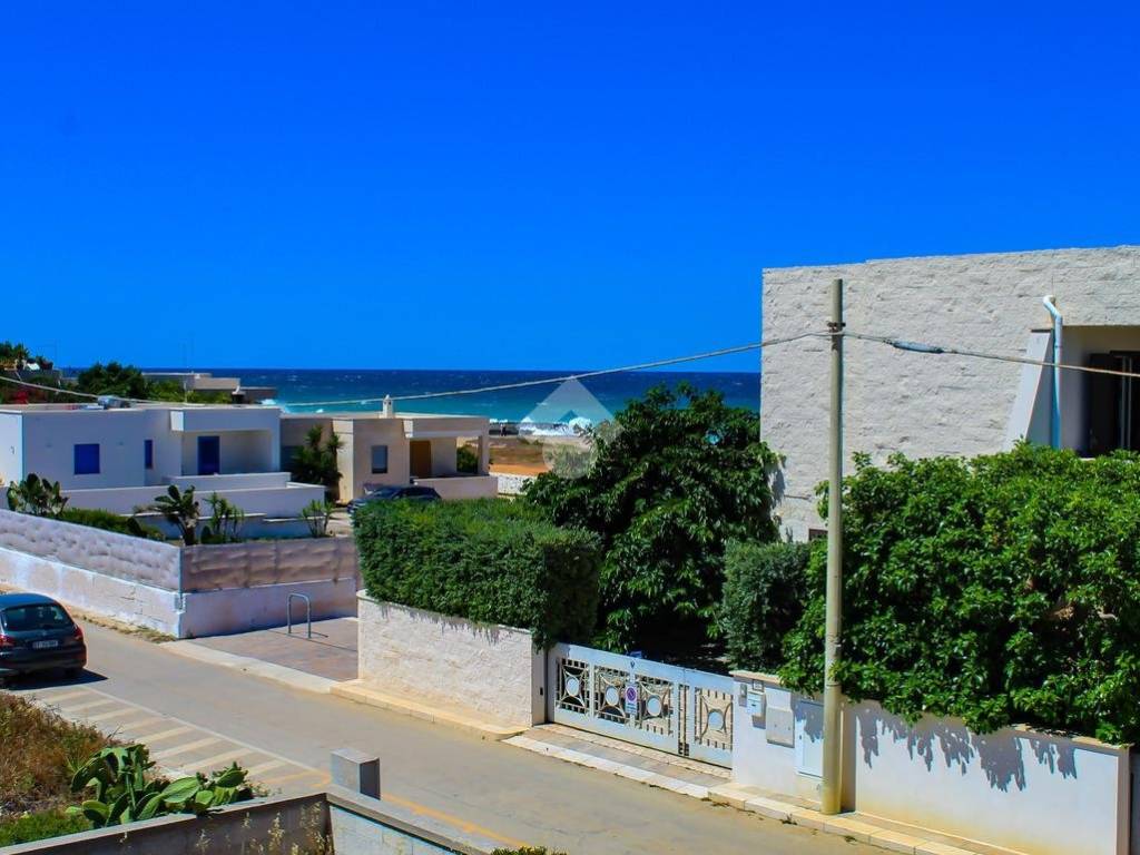 casa indipendente in vendita a Carovigno in zona Torre Santa Sabina