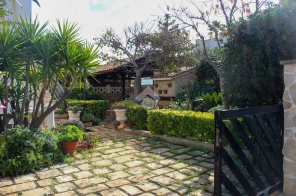 appartamento in vendita a Carovigno in zona Torre Santa Sabina