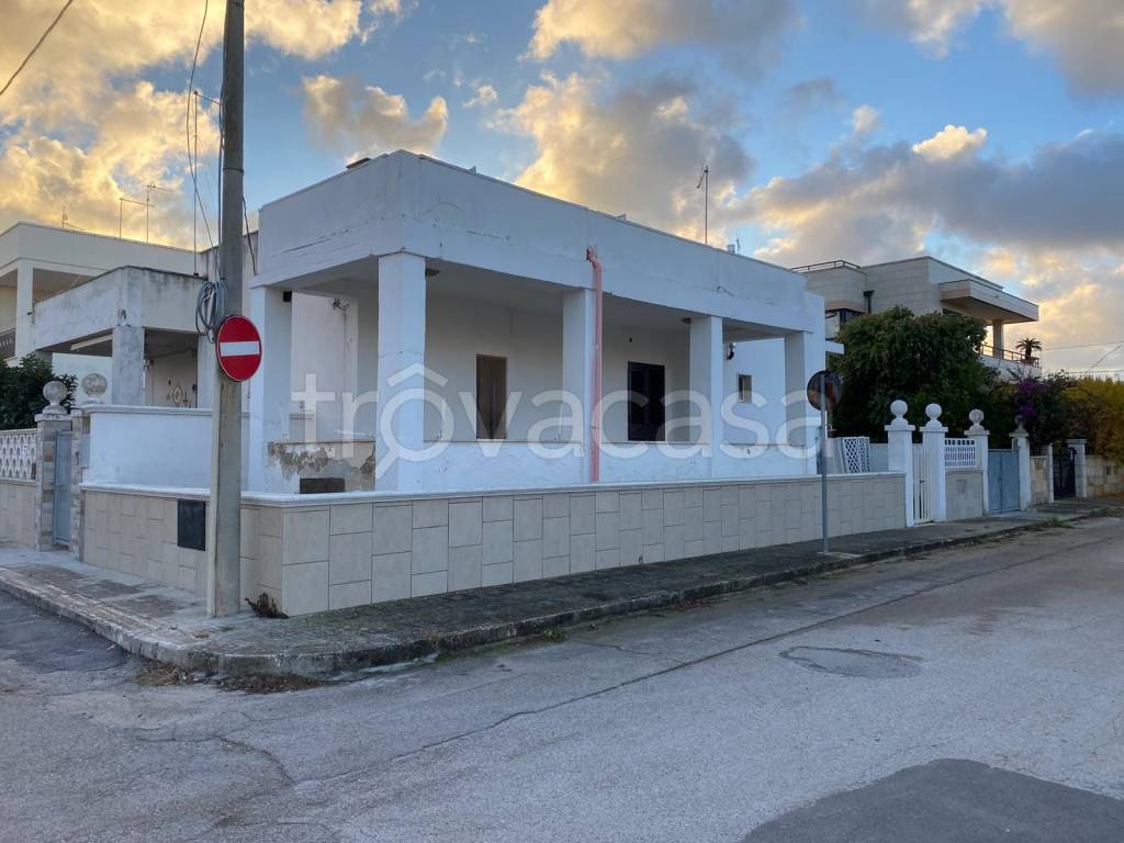 casa indipendente in vendita a Carovigno