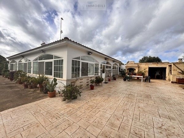 casa indipendente in vendita a Carovigno