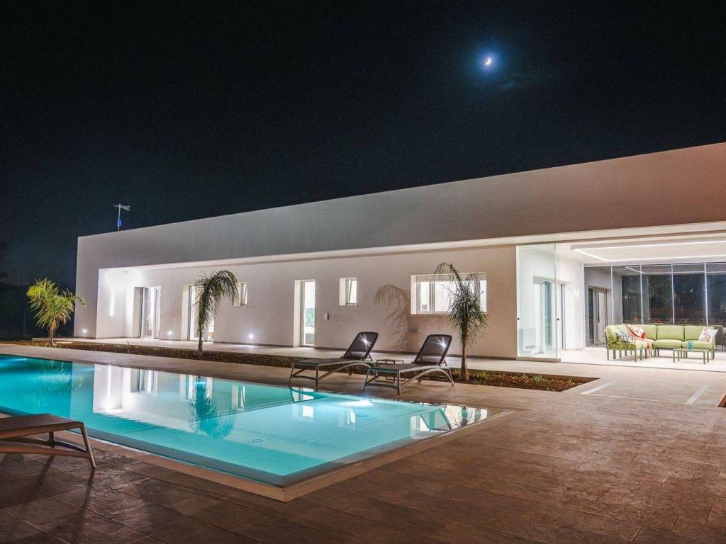 casa indipendente in vendita a Carovigno in zona Torre Santa Sabina