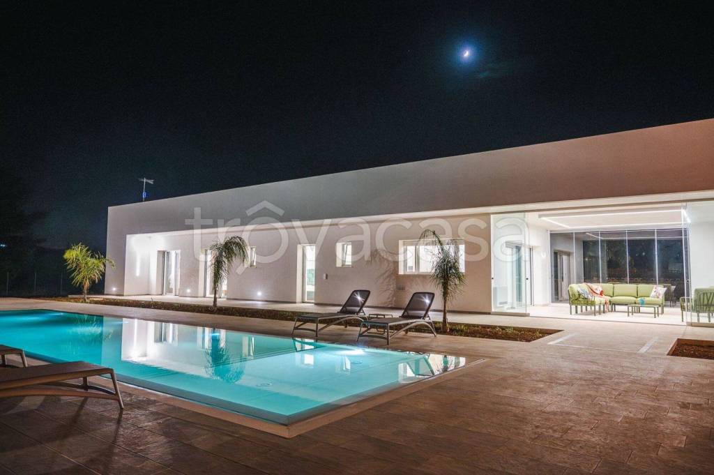 casa indipendente in vendita a Carovigno in zona Torre Santa Sabina