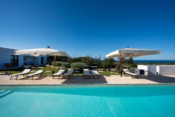 casa indipendente in vendita a Carovigno