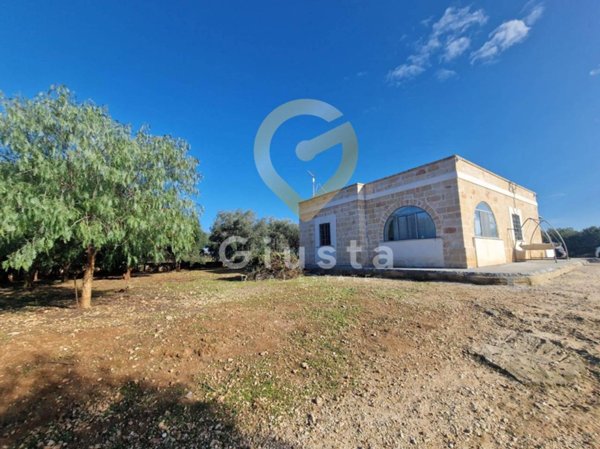 casa indipendente in vendita a Carovigno in zona Serranova