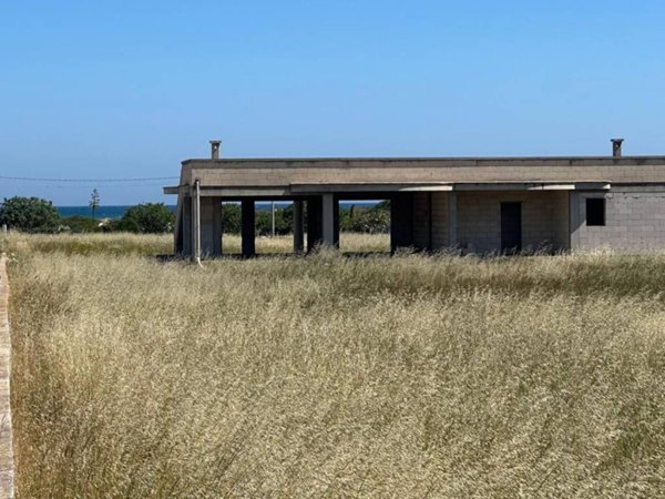 casa indipendente in vendita a Carovigno in zona Torre Santa Sabina