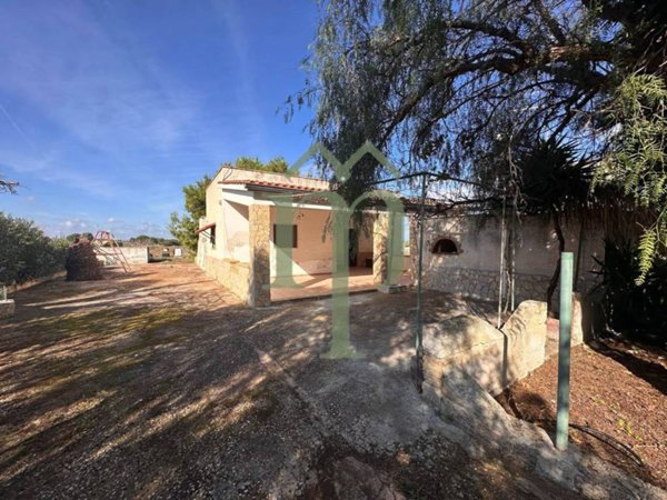 casa indipendente in vendita a Carovigno