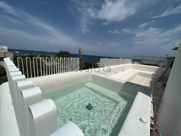 casa indipendente in vendita a Carovigno