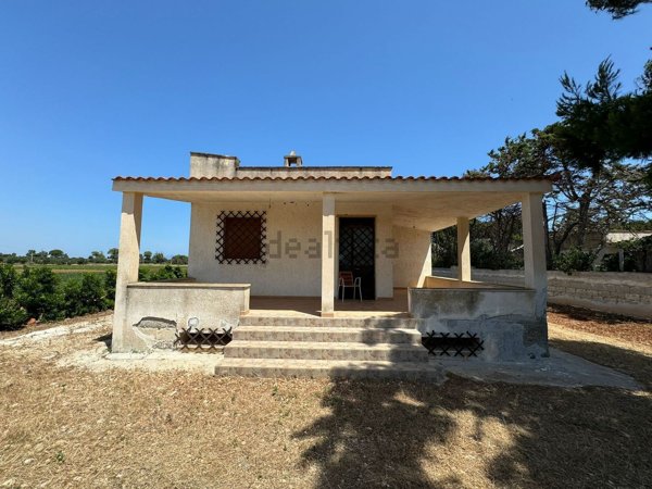 casa indipendente in vendita a Carovigno