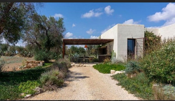 casa indipendente in vendita a Carovigno