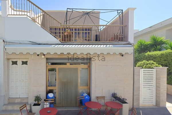 negozio in vendita a Carovigno in zona Torre Santa Sabina