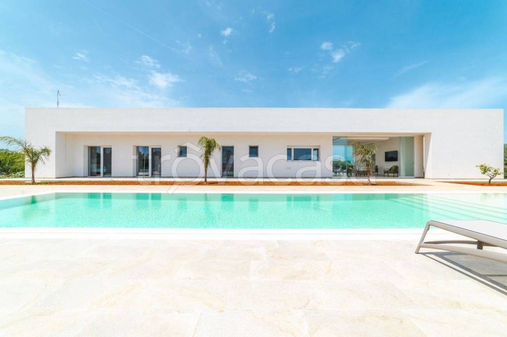 casa indipendente in vendita a Carovigno