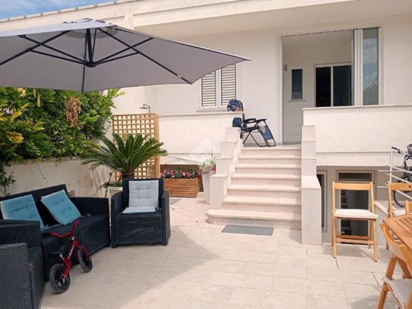 appartamento in vendita a Carovigno in zona Torre Santa Sabina