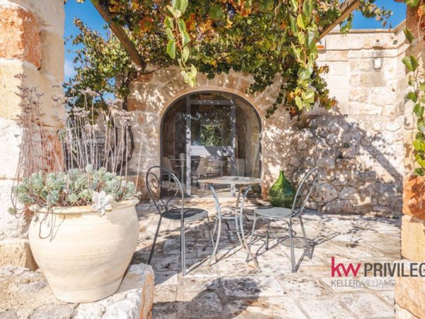 casa indipendente in vendita a Carovigno