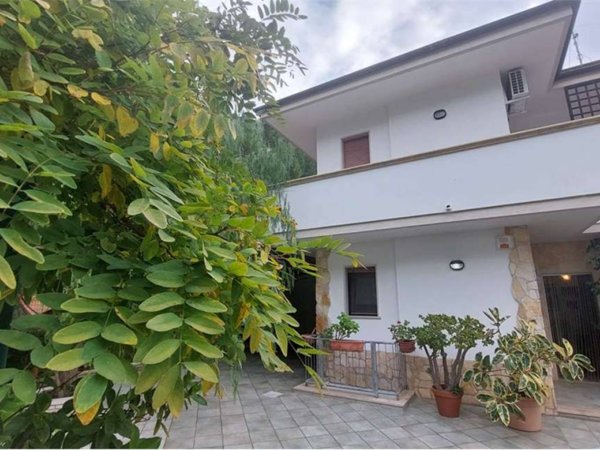 casa indipendente in vendita a Carovigno