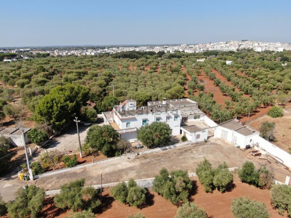 casa indipendente in vendita a Carovigno in zona Serranova