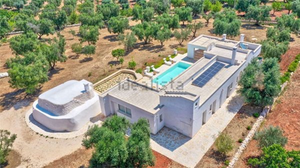 casa indipendente in vendita a Carovigno in zona Serranova