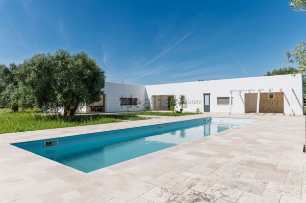 casa indipendente in vendita a Carovigno