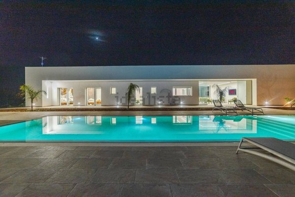 casa indipendente in vendita a Carovigno