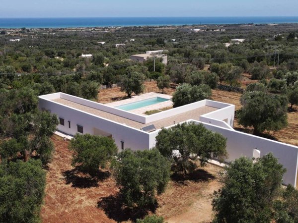 casa indipendente in vendita a Carovigno