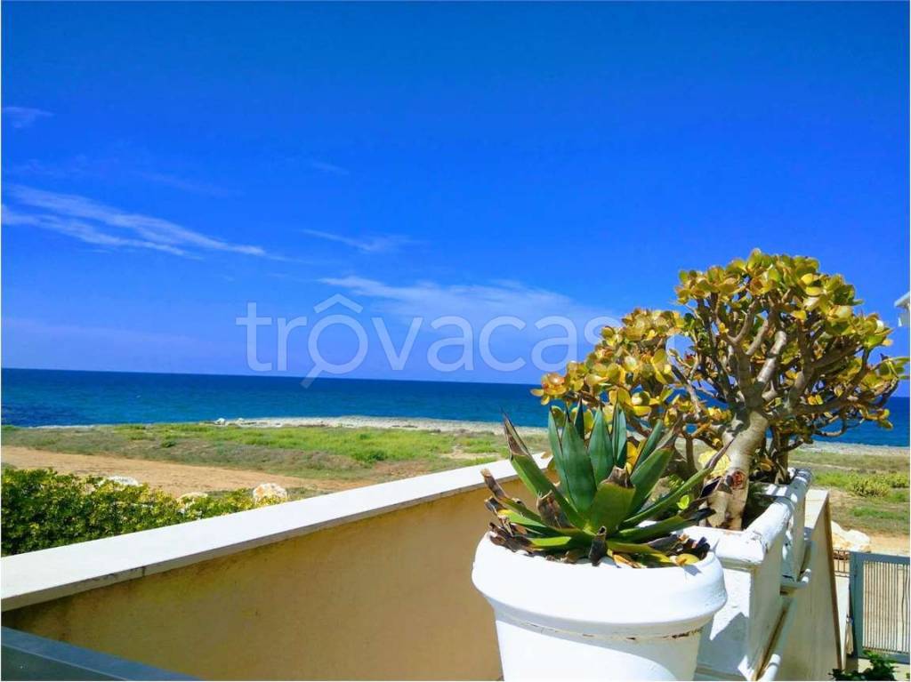 casa indipendente in vendita a Carovigno in zona Torre Santa Sabina