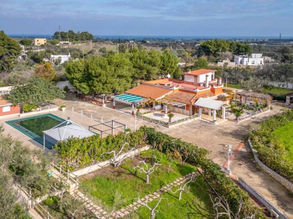 casa indipendente in vendita a Carovigno in zona Serranova