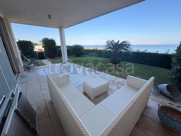 casa indipendente in vendita a Carovigno in zona Torre Santa Sabina