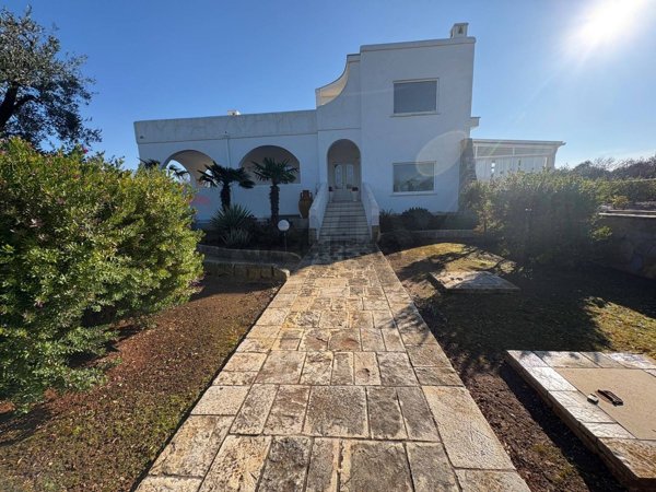 casa indipendente in vendita a Carovigno in zona Serranova