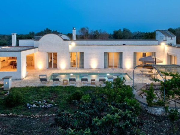 casa indipendente in vendita a Carovigno