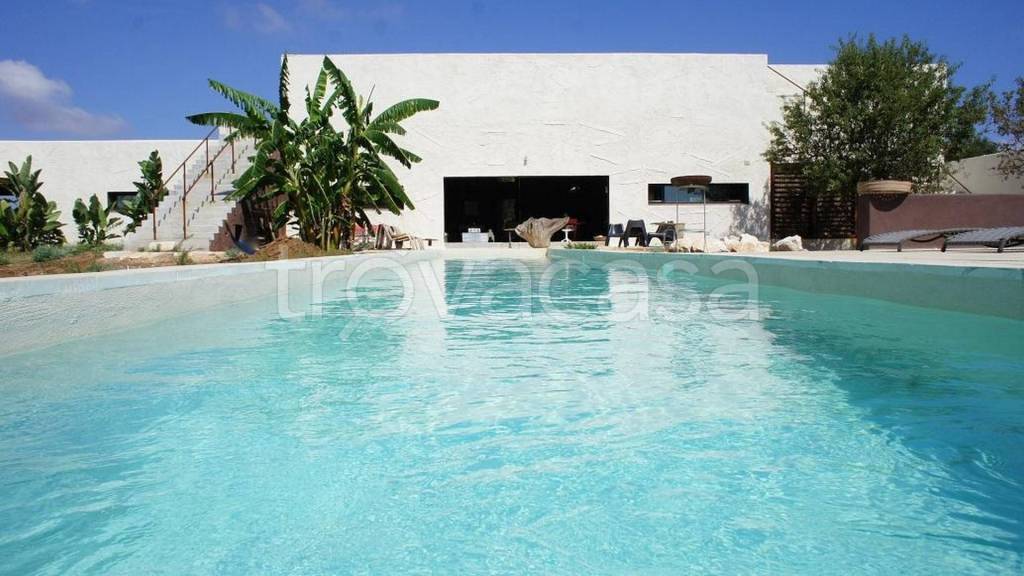 villa in vendita a Carovigno