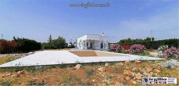 casa indipendente in vendita a Carovigno