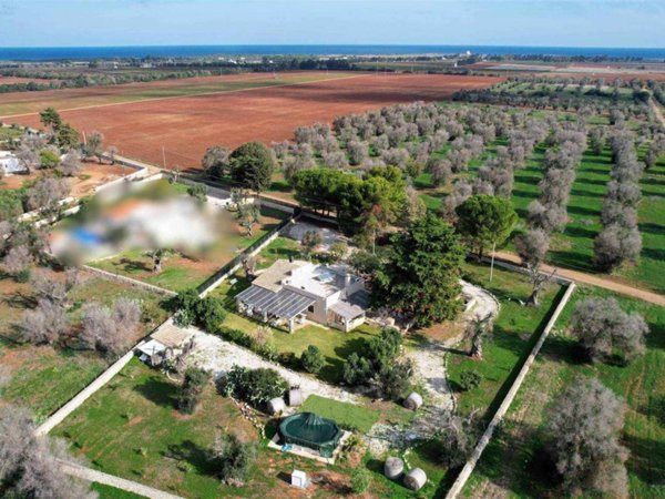 casa indipendente in vendita a Carovigno in zona Serranova