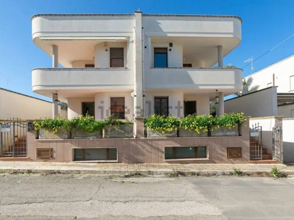 casa indipendente in vendita a Carovigno in zona Torre Santa Sabina