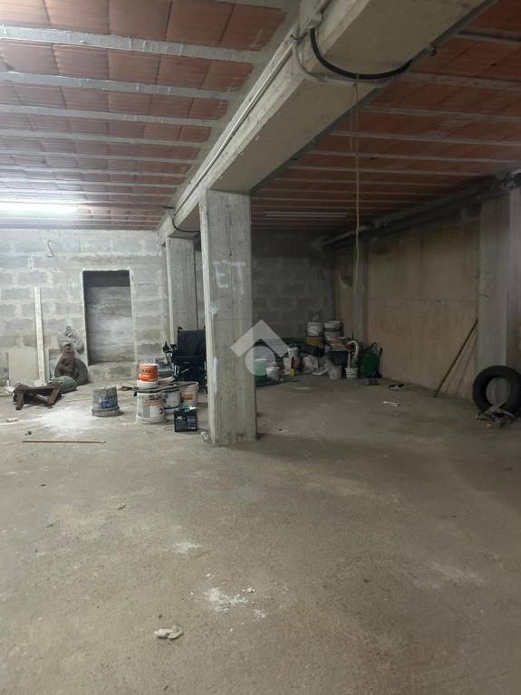 locale di sgombero in vendita a Carovigno